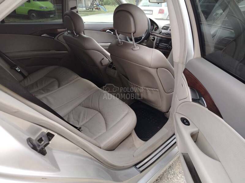 Mercedes Benz E 220 ITNO