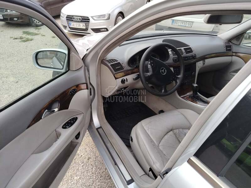 Mercedes Benz E 220 ITNO