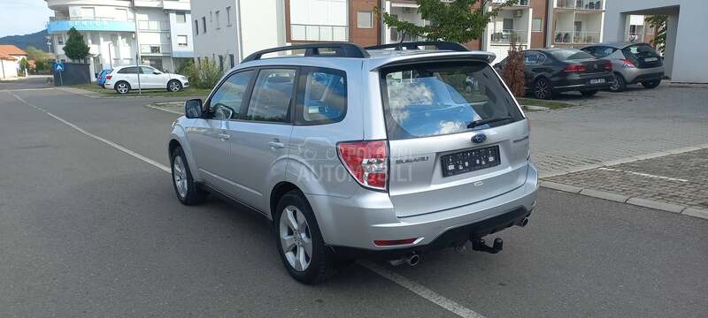 Subaru Forester 20 B
