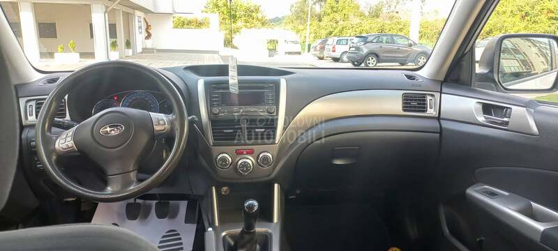 Subaru Forester 20 B
