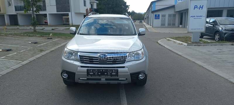 Subaru Forester 20 B