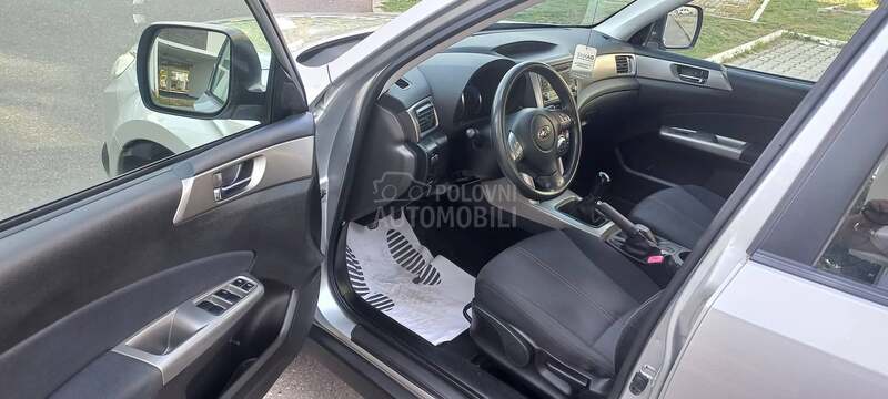 Subaru Forester 20 B