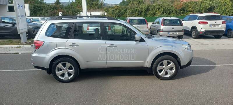 Subaru Forester 20 B