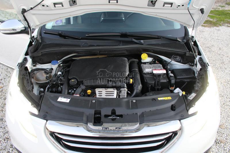 Peugeot 2008 1.2 110 CROSSWAY