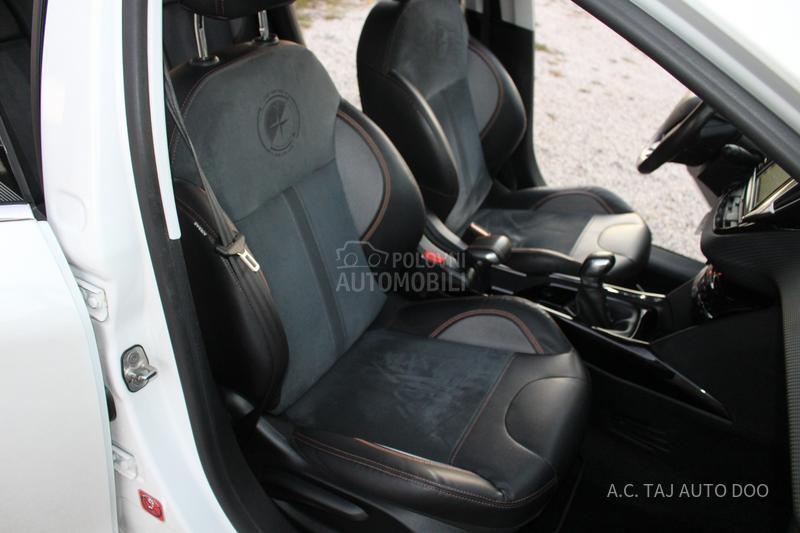 Peugeot 2008 1.2 110 CROSSWAY