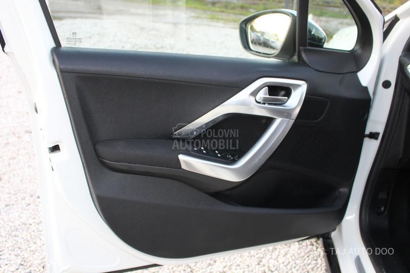 Peugeot 2008 1.2 110 CROSSWAY