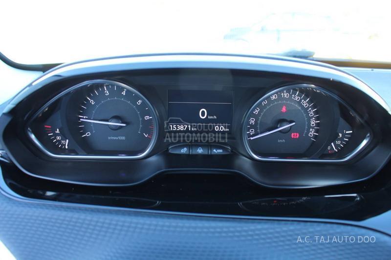 Peugeot 2008 1.2 110 CROSSWAY