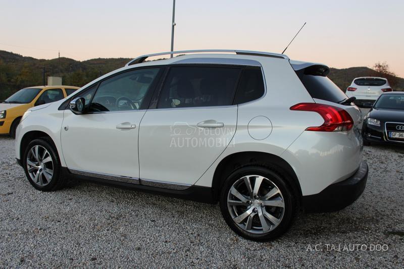 Peugeot 2008 1.2 110 CROSSWAY