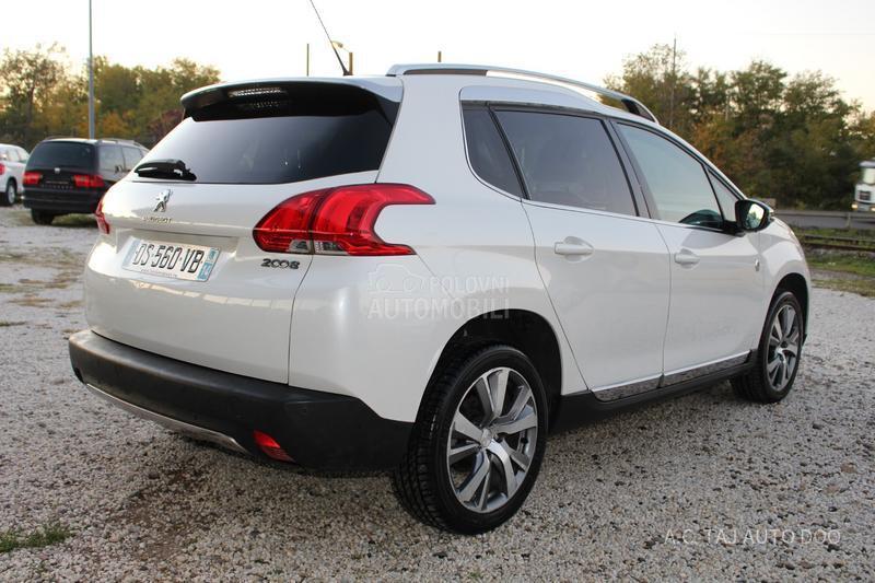 Peugeot 2008 1.2 110 CROSSWAY