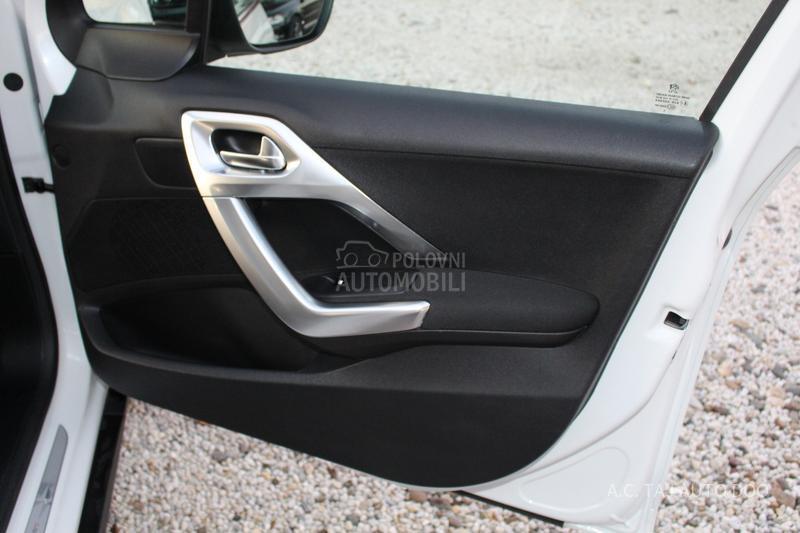 Peugeot 2008 1.2 110 CROSSWAY