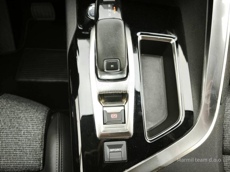 Peugeot 3008 1.2 Puretech Allure Peugeot 3008 1.2 Puretech Allure