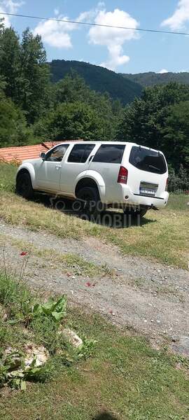 Nissan Pathfinder 