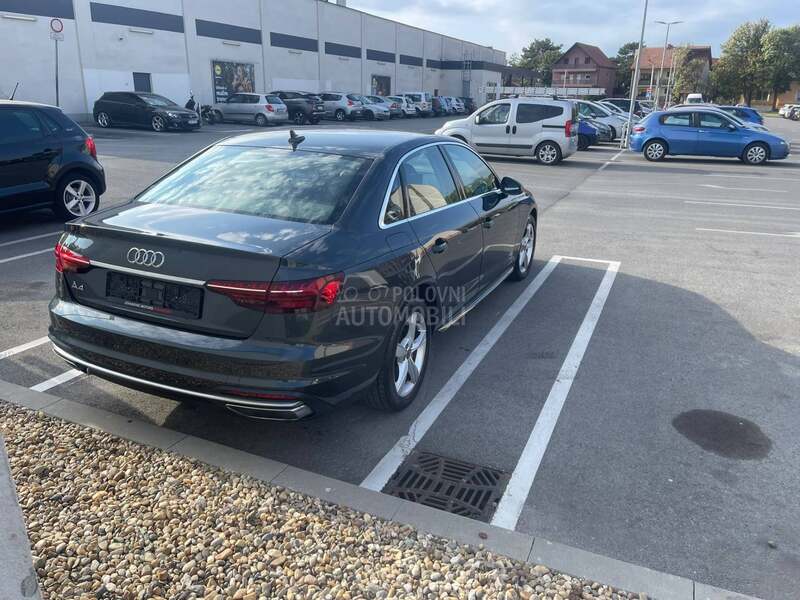 Audi A4 30 TDI M-HEV S Tr