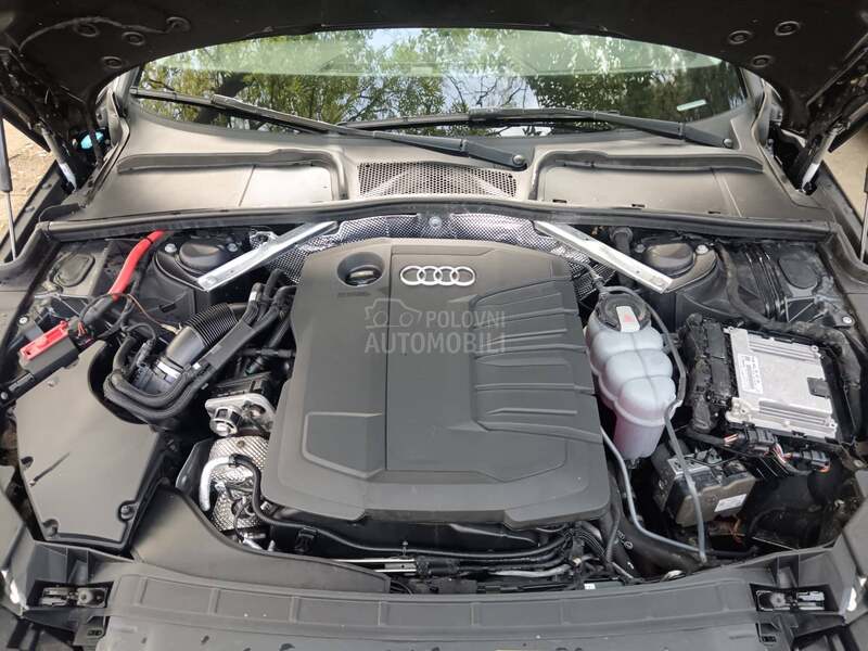 Audi A4 30 TDI M-HEV S Tr