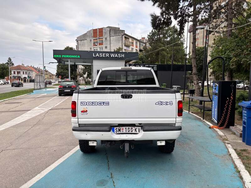 Dodge RAM 2500 sport