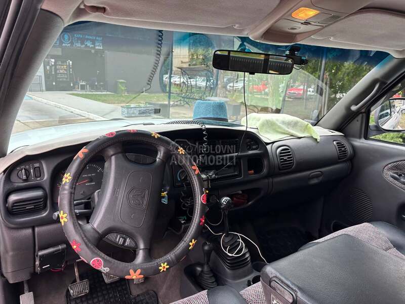 Dodge RAM 2500 sport