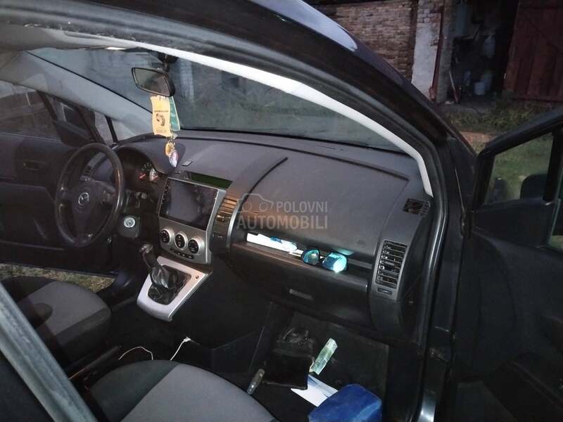 Mazda 5 