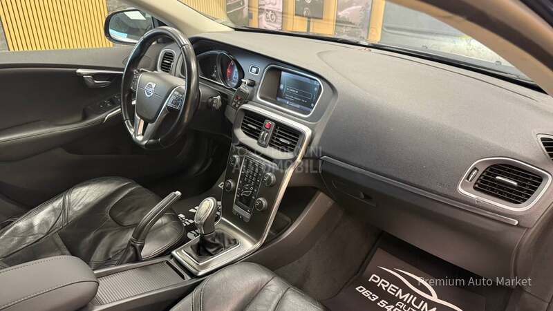 Volvo V40 //1.6 D2//KAM/FUL//