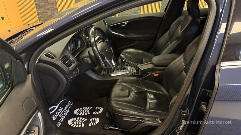 Volvo V40 //1.6 D2//KAM/FUL//