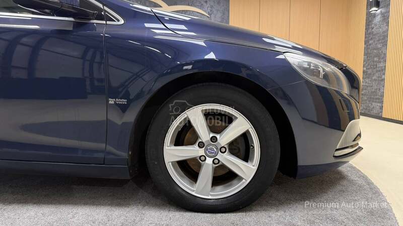 Volvo V40 //1.6 D2//KAM/FUL//