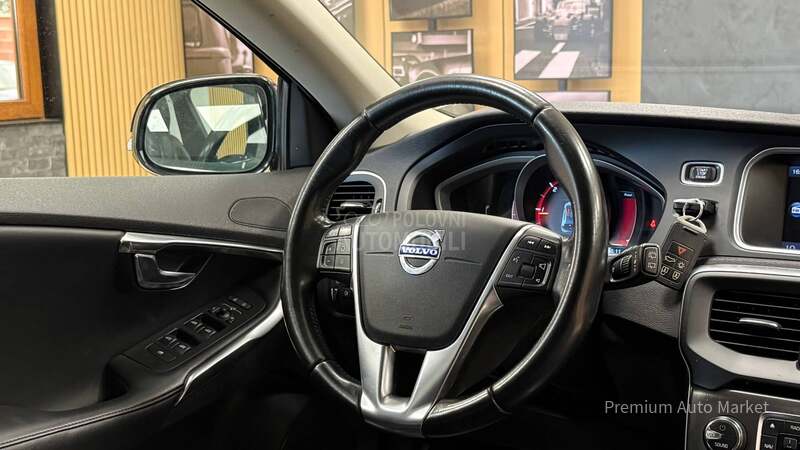 Volvo V40 //1.6 D2//KAM/FUL//
