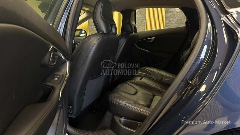 Volvo V40 //1.6 D2//KAM/FUL//
