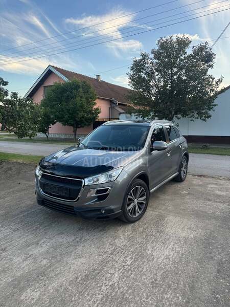 Peugeot 4008 1.6 Allure LED 4x4