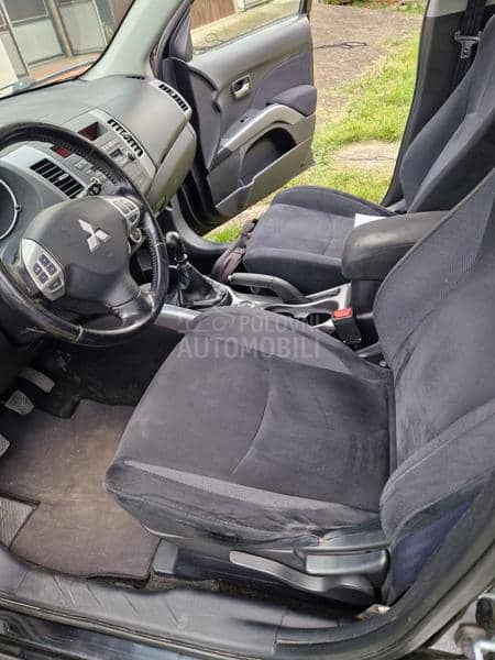 Mitsubishi Outlander 2.0 Intense