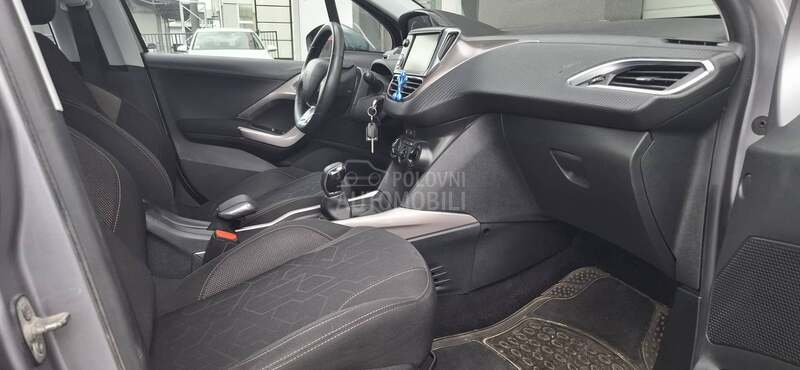 Peugeot 2008 1.2