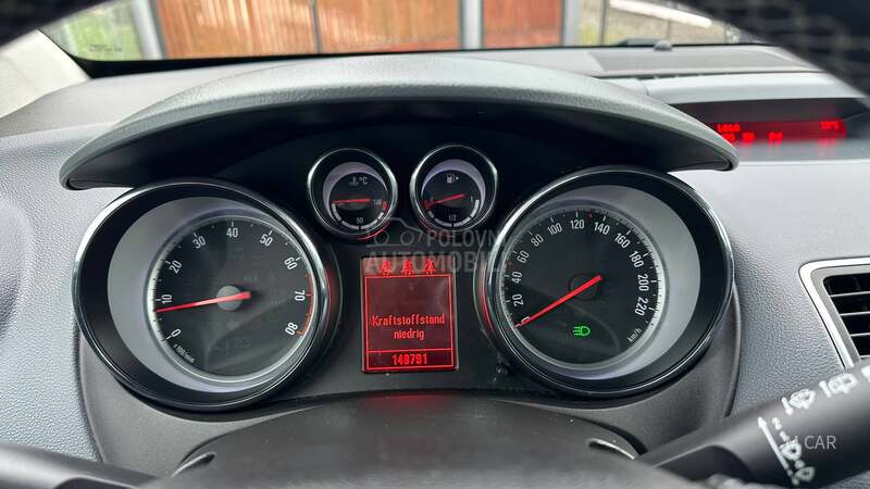 Opel Meriva malo presla