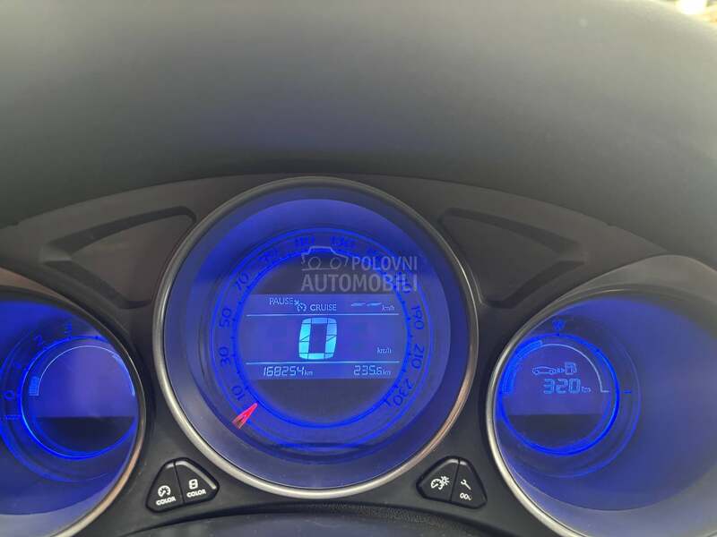 Citroen C4 1.6 hdi N A V I G