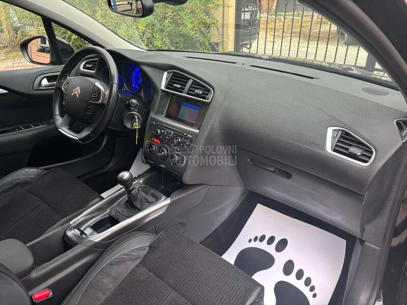 Citroen C4 1.6 hdi N A V I G