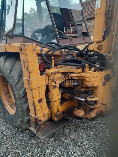 Case 580G