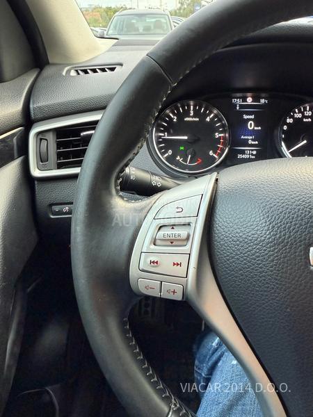 Nissan Qashqai TEKNA/LED/NAV/KAM