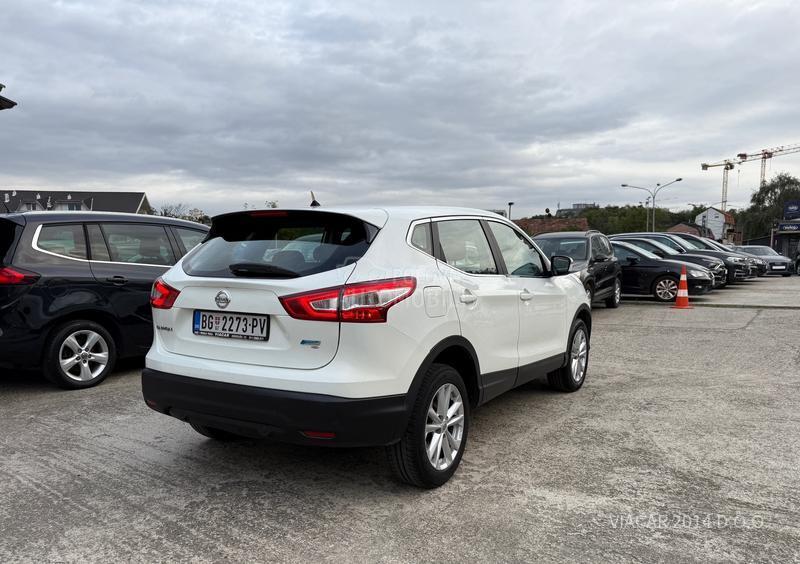 Nissan Qashqai TEKNA/LED/NAV/KAM