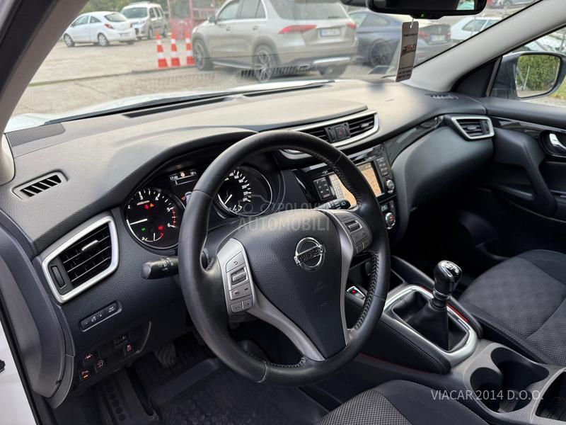 Nissan Qashqai TEKNA/LED/NAV/KAM