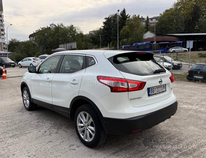 Nissan Qashqai TEKNA/LED/NAV/KAM