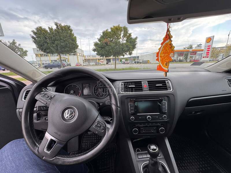 Volkswagen Jetta 