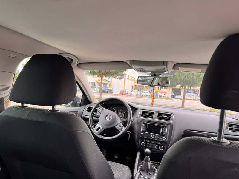 Volkswagen Jetta 