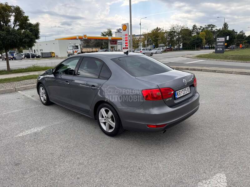 Volkswagen Jetta 