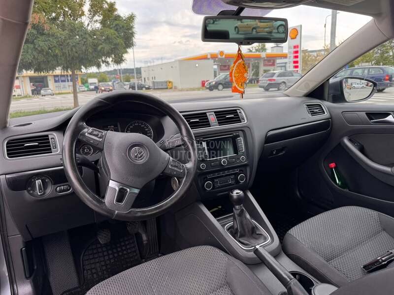 Volkswagen Jetta 