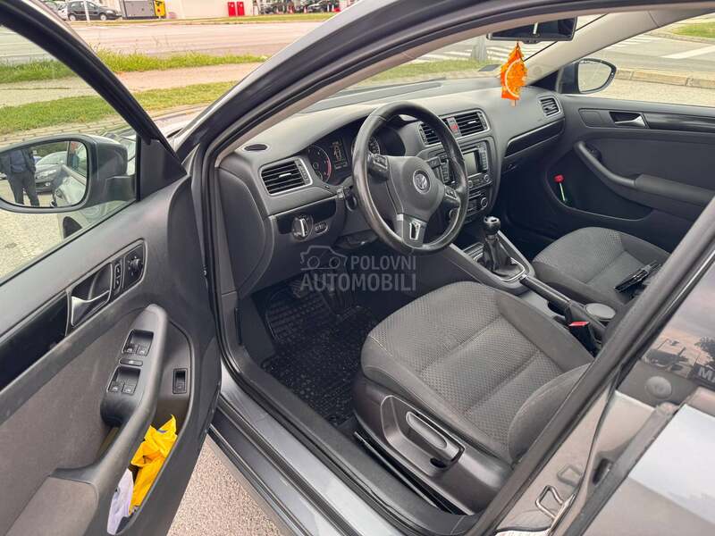 Volkswagen Jetta 
