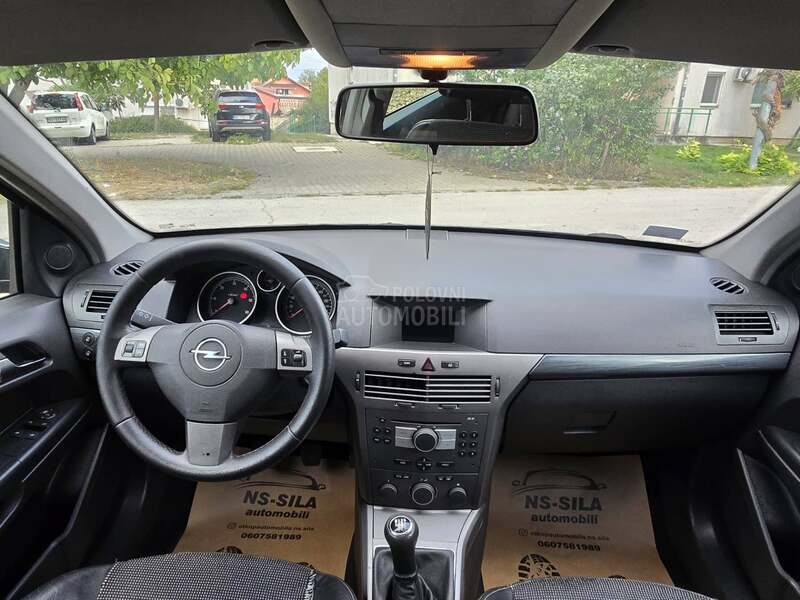 Opel Astra H 1.9 CDTI