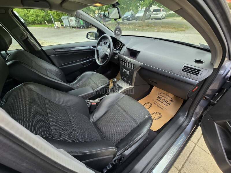 Opel Astra H 1.9 CDTI