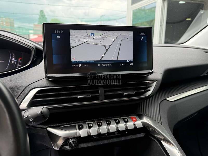 Peugeot 3008 1.2 B Autom