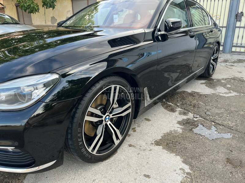 BMW 730 