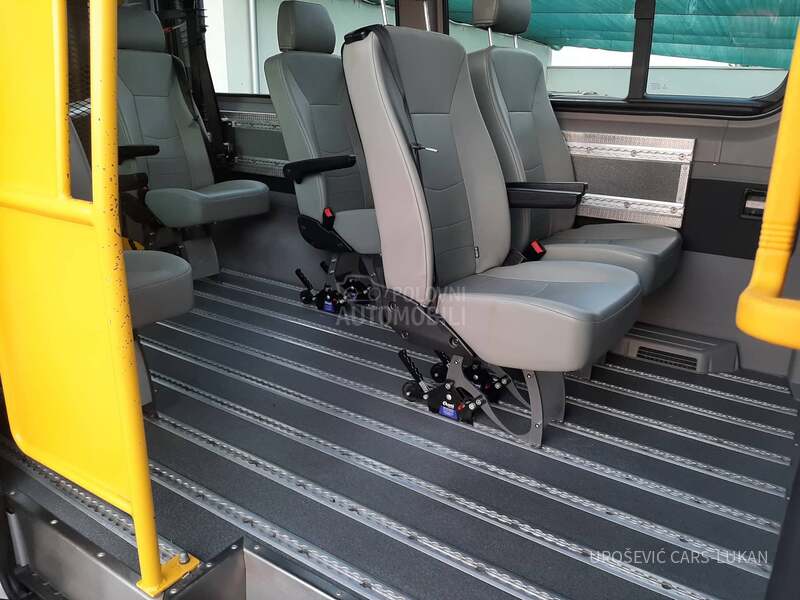 Volkswagen Crafter 2.0 TDI KLIMA 9 MESTA CH