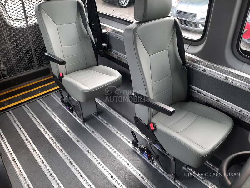 Volkswagen Crafter 2.0 TDI KLIMA 9 MESTA CH