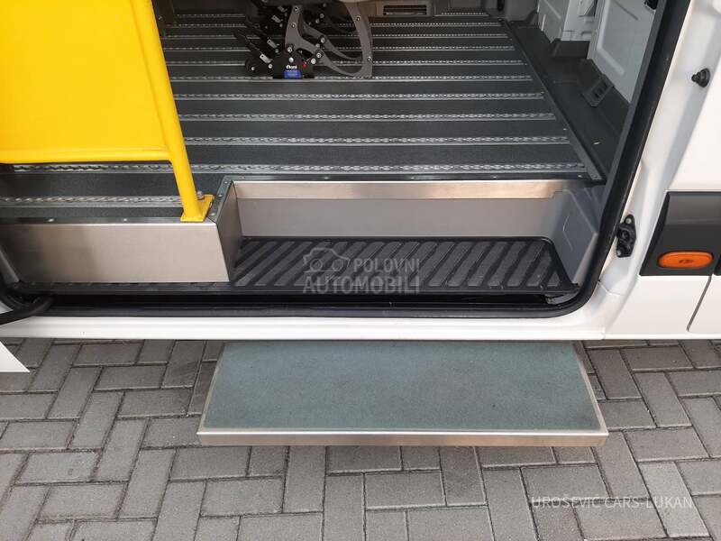 Volkswagen Crafter 2.0 TDI KLIMA 9 MESTA CH