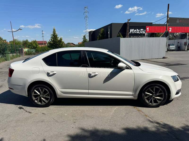 Škoda Octavia 1.6 TDI DSG